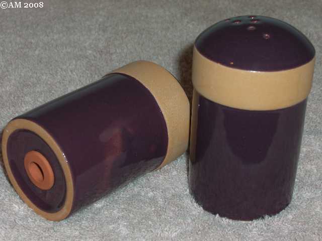 Colorworks table top shakers glazed plum with band